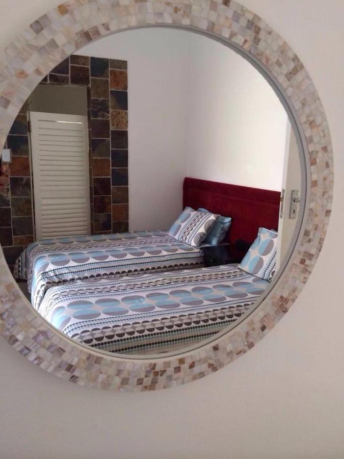 The Crescent Guesthouses - Bnb/Self Catering Durban Exterior foto
