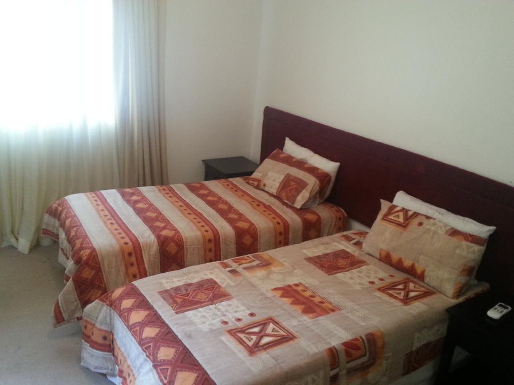 The Crescent Guesthouses - Bnb/Self Catering Durban Exterior foto