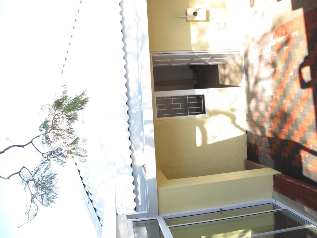 The Crescent Guesthouses - Bnb/Self Catering Durban Exterior foto
