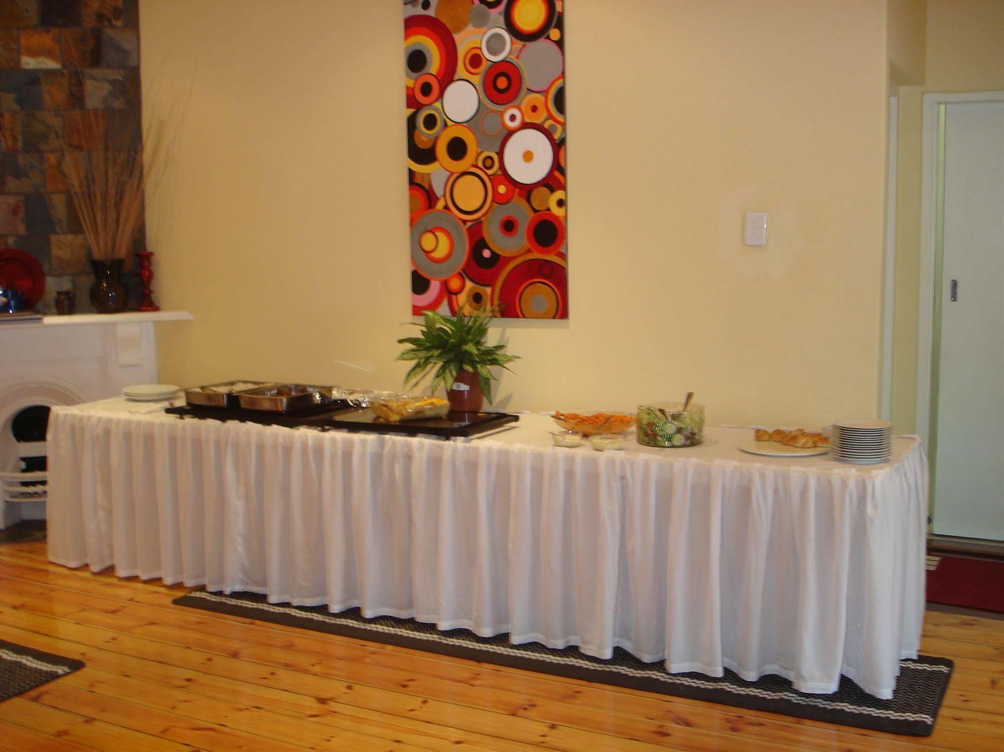 The Crescent Guesthouses - Bnb/Self Catering Durban Exterior foto